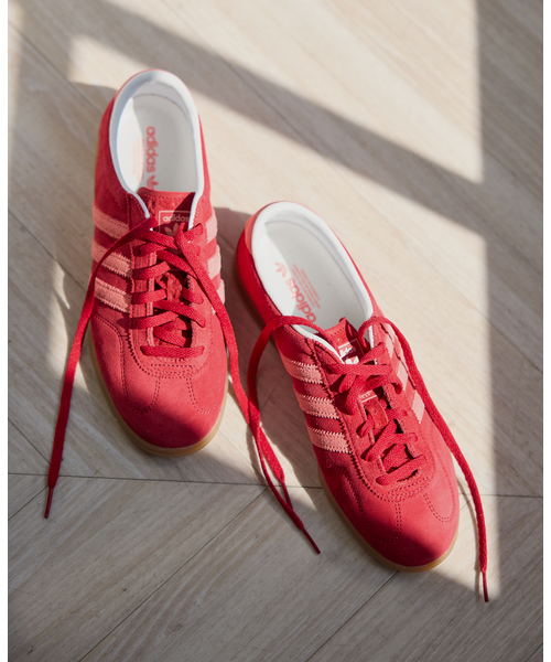 IENA(イエナ)の「adidas originals/アディダス オリジナルス GAZELLE IH6944/IH6940(スニーカー・レディース・ボルドー/レッド・22.5cm/25cm/24.5cm/24cm/23.5cm/23cm)」の6枚目の写真
