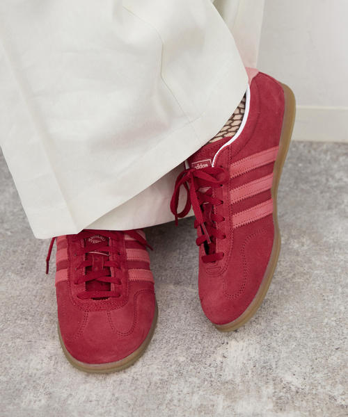 IENA(イエナ)の「adidas originals/アディダス オリジナルス GAZELLE IH6944/IH6940(スニーカー・レディース・ボルドー/レッド・22.5cm/25cm/24.5cm/24cm/23.5cm/23cm)」の8枚目の写真