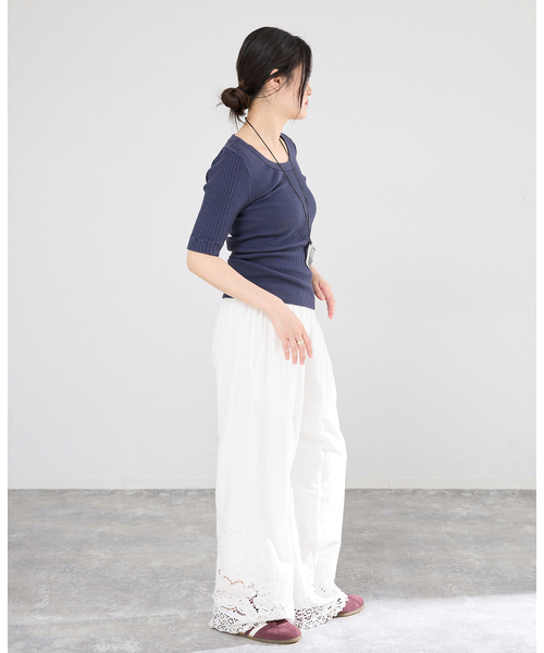 IENA(イエナ)の「adidas originals/アディダス オリジナルス GAZELLE IH6944/IH6940(スニーカー・レディース・ボルドー/レッド・22.5cm/25cm/24.5cm/24cm/23.5cm/23cm)」の13枚目の写真