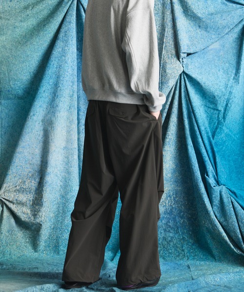 MAISON SPECIAL（メゾンスペシャル）の「《UNISEX》【PERTEX】One-tuck Prime-Wide Relaxing Pants/【パーテックス】ワンタックプライムワイドリラックスパンツ【MAISON SPECIAL/メゾンスペシャル】■セットアップ対応■（スラックス・メンズ・ブラック/グレー/チャコールグレー・0/1/2）」の14枚目の写真