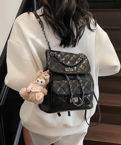 ONEP STAR(ワンピスター)の「キルティング×チェーンデザインリュック(バックパック/リュック・レディース・ブラック/ピンク/シルバー/ブルー/オフホワイト/イエロー・FREE)」の3枚目の写真