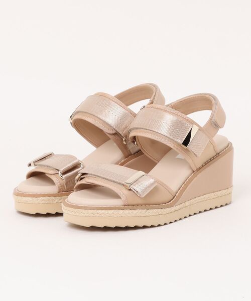 JILL STUART(ジルスチュアート)の「ベルクロストラップウェッジサンダル(サンダル・レディース・サンドベージュ/ピンクベージュ/ブラック・24.0cm/23.5cm/22.5cm/24.5cm/23.0cm/22.0cm)」の3枚目の写真
