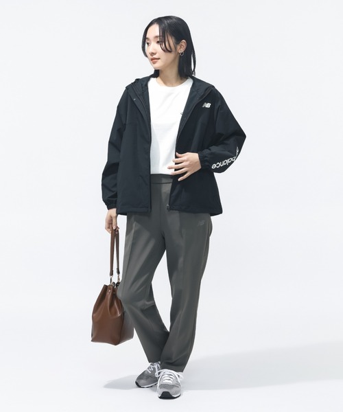 NEW BALANCE(ニューバランス)の「【別注】ニューバランス New Balance シューパッチラウンドヘムTシャツ 限定コラボ(Tシャツ/カットソー・レディース・ブラック/オフホワイト/オリーブ・M/L/XL/S)」の22枚目の写真