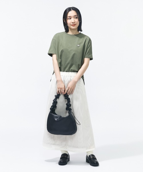NEW BALANCE(ニューバランス)の「【別注】ニューバランス New Balance シューパッチラウンドヘムTシャツ 限定コラボ(Tシャツ/カットソー・レディース・ブラック/オフホワイト/オリーブ・M/L/XL/S)」の7枚目の写真