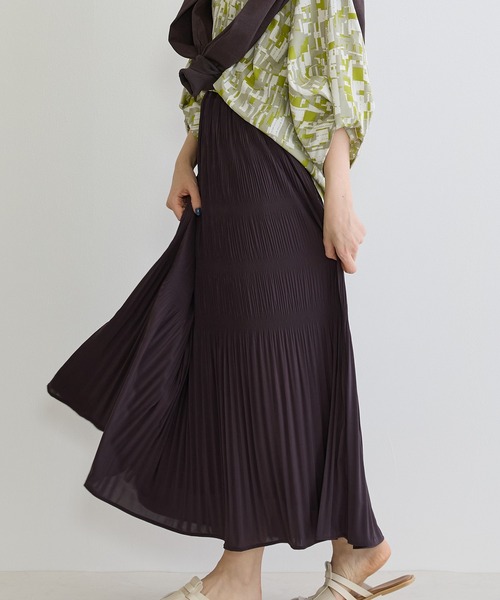 NICOLE white(ニコルホワイト)の「マジョリカプリーツスカート(スカート・レディース・その他3/その他2/イエロー/カーキ/チャコールグレー/ブルー・FREE)」の2枚目の写真