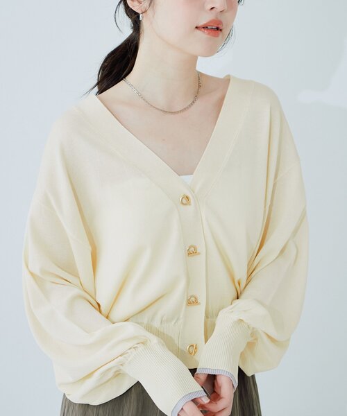 natural couture（ナチュラルクチュール）の「【sherbet line】裾配色ハトメバー釦UVカーディガン（カーディガン/ボレロ・レディース・ブルー/オフホワイト/ブラック/グレイッシュベージュ/ピンク/ライトグレー・FREE）」の7枚目の写真