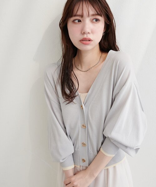 natural couture（ナチュラルクチュール）の「【sherbet line】裾配色ハトメバー釦UVカーディガン（カーディガン/ボレロ・レディース・ブルー/オフホワイト/ブラック/グレイッシュベージュ/ピンク/ライトグレー・FREE）」の17枚目の写真