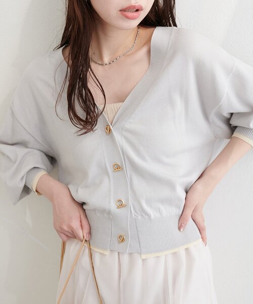 natural couture（ナチュラルクチュール）の「【sherbet line】裾配色ハトメバー釦UVカーディガン（カーディガン/ボレロ・レディース・ブルー/オフホワイト/ブラック/グレイッシュベージュ/ピンク/ライトグレー・FREE）」の18枚目の写真