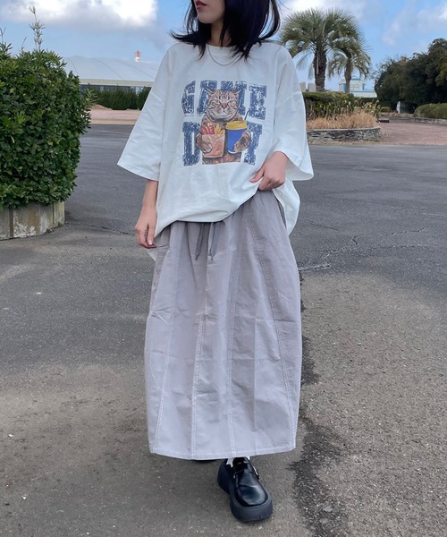 CRB(シーアールビー)の「キャットプリントビッグTシャツ(Tシャツ/カットソー・レディース・ベージュ/チャコール/オフホワイト/ブラウン・F)」の16枚目の写真