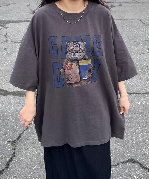CRB(シーアールビー)の「キャットプリントビッグTシャツ(Tシャツ/カットソー・レディース・ベージュ/チャコール/オフホワイト/ブラウン・F)」の12枚目の写真