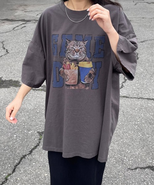 CRB(シーアールビー)の「キャットプリントビッグTシャツ(Tシャツ/カットソー・レディース・ベージュ/チャコール/オフホワイト/ブラウン・F)」の5枚目の写真