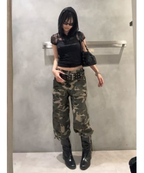 LAGUA GEM(ラグアジェム)の「MESH LACE HOODIE トップス(パーカー・レディース・ブラック/ホワイト・FREE)」の17枚目の写真