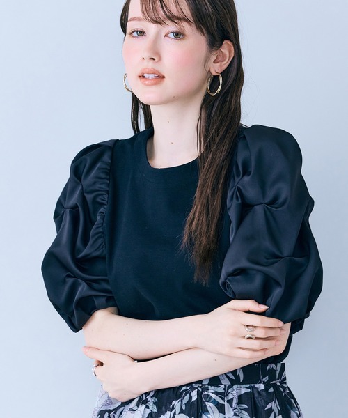 Audie a Muses(オーディアミューズ)の「タックボリュームスリーブカットソー(Tシャツ/カットソー・レディース・オフホワイト/ブラック・38/42)」の19枚目の写真
