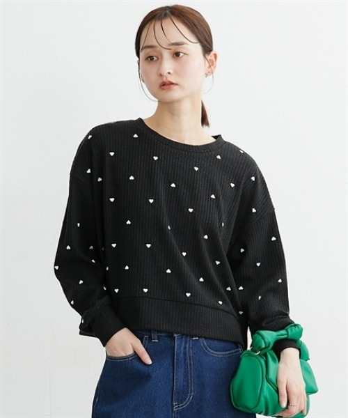 nissen（ニッセン）の「ハート刺しゅうリブニットソートップス（Tシャツ/カットソー・レディース・ブラック×ホワイト/チャコールグレー×ブラック/ホワイト×ブラック・L/LL/M）」の8枚目の写真