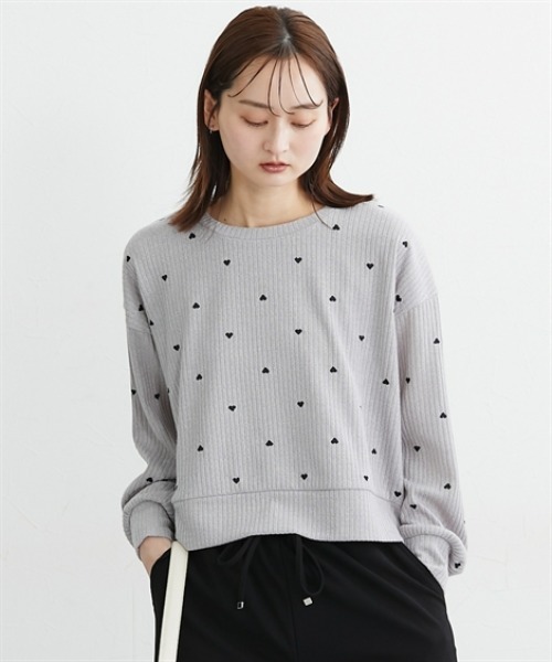 nissen（ニッセン）の「ハート刺しゅうリブニットソートップス（Tシャツ/カットソー・レディース・ブラック×ホワイト/チャコールグレー×ブラック/ホワイト×ブラック・L/LL/M）」の14枚目の写真