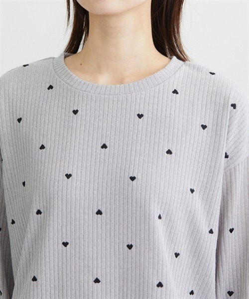 nissen（ニッセン）の「ハート刺しゅうリブニットソートップス（Tシャツ/カットソー・レディース・ブラック×ホワイト/チャコールグレー×ブラック/ホワイト×ブラック・L/LL/M）」の20枚目の写真