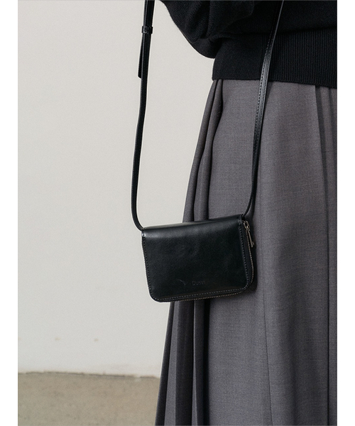 DUNST（ダンスト）の「ESSENTIAL MINI CARD BAG BLACK_UDBA4E210BK（メッセンジャーバッグ・レディース・ブラック・OS）」の2枚目の写真