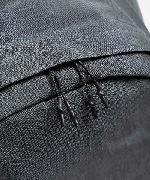 +phenix（プラスフェニックス）の「【+phenix / プラスフェニックス】SWIFT BACKPACK　CORDURAファブリック使用　バックパック（バックパック/リュック・メンズ・ブラック・FREE）」の5枚目の写真