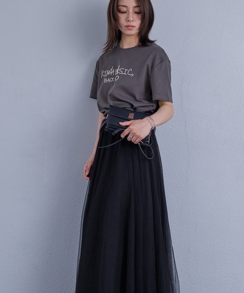 murea(ミュレア)の「ビーズ刺繍半袖Tシャツ(Tシャツ/カットソー・レディース・チャコールグレー/アイボリー・FREE)」の9枚目の写真