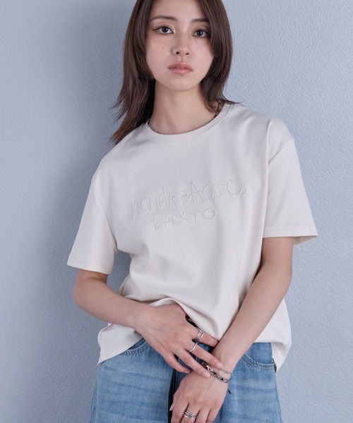 murea(ミュレア)の「ビーズ刺繍半袖Tシャツ(Tシャツ/カットソー・レディース・チャコールグレー/アイボリー・FREE)」の11枚目の写真