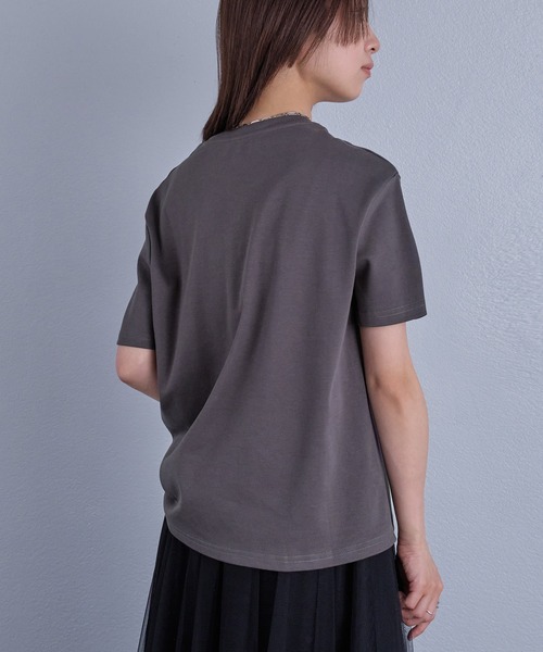 murea(ミュレア)の「ビーズ刺繍半袖Tシャツ(Tシャツ/カットソー・レディース・チャコールグレー/アイボリー・FREE)」の6枚目の写真