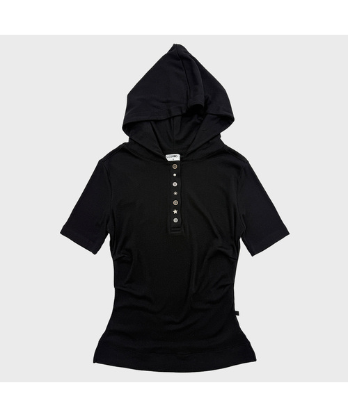 PLASMASPHERE(プラズマスフィア)の「クラムシンボルラインスタッズフードパーカー_ 2COLOR(Tシャツ/カットソー・レディース・ブラック/ダークグレー・FREE)」の2枚目の写真
