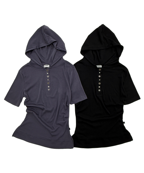 PLASMASPHERE(プラズマスフィア)の「クラムシンボルラインスタッズフードパーカー_ 2COLOR(Tシャツ/カットソー・レディース・ブラック/ダークグレー・FREE)」の3枚目の写真