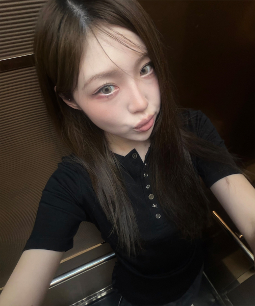 PLASMASPHERE(プラズマスフィア)の「クラムシンボルラインスタッズフードパーカー_ 2COLOR(Tシャツ/カットソー・レディース・ブラック/ダークグレー・FREE)」の9枚目の写真
