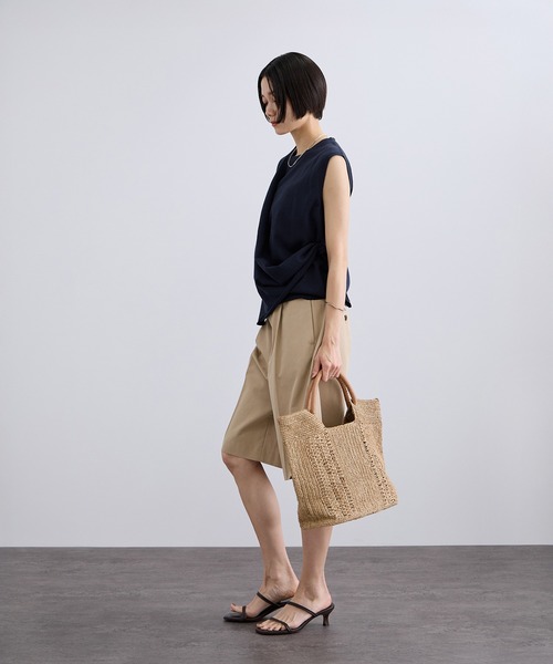 SALON adam et rope'(サロン アダム エ ロペ)の「【WEB限定】ストール付きマルチWAYノースリニット/夏服・オフィスカジュアル(ニット/セーター・レディース・グレー/ネイビー/ベージュ系その他・FREE)」の17枚目の写真