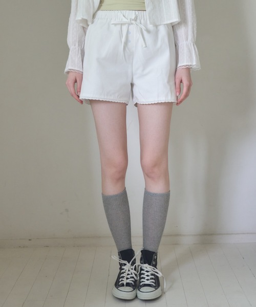 Birthday room(バースデイルーム)の「裾レースショートパンツ/Lace-hem shorts(その他パンツ・レディース・ライトブルー/ホワイト・FREE)」の6枚目の写真