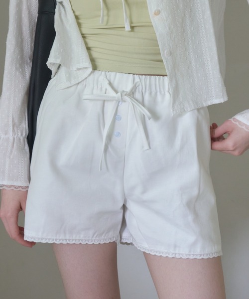 Birthday room(バースデイルーム)の「裾レースショートパンツ/Lace-hem shorts(その他パンツ・レディース・ライトブルー/ホワイト・FREE)」の9枚目の写真