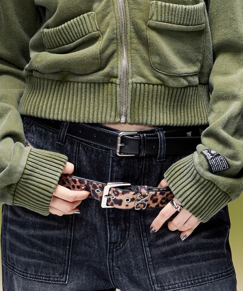 X-girl(エックスガール)の「METAL LOGO STUDDED FAUX LEATHER BELT(ベルト・レディース・ブラウン/ブラック・ONE SIZE)」の13枚目の写真