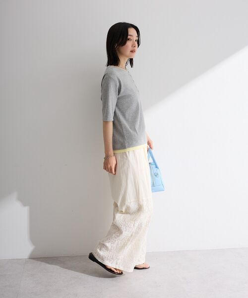 Green Parks(グリーンパークス)の「配色ヘンリーネック半袖プルオーバー(Tシャツ/カットソー・レディース・ブラック/杢グレー/オフホワイト・FREE)」の5枚目の写真