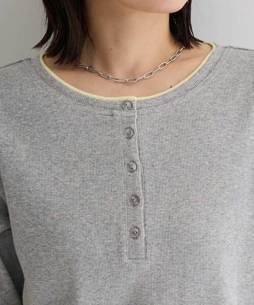 Green Parks(グリーンパークス)の「配色ヘンリーネック半袖プルオーバー(Tシャツ/カットソー・レディース・ブラック/杢グレー/オフホワイト・FREE)」の10枚目の写真