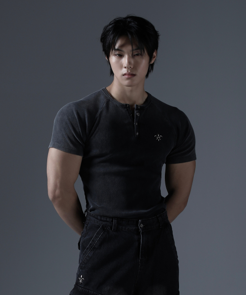 CARMID（カミド）の「アンティックピグメントヘンリーネック半袖[グレー]（Tシャツ/カットソー・メンズ・その他・1/2/3）」の4枚目の写真