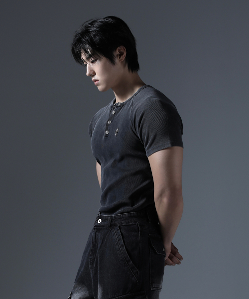 CARMID（カミド）の「アンティックピグメントヘンリーネック半袖[グレー]（Tシャツ/カットソー・メンズ・その他・1/2/3）」の5枚目の写真