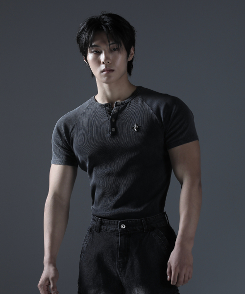CARMID（カミド）の「アンティックピグメントヘンリーネック半袖[グレー]（Tシャツ/カットソー・メンズ・その他・1/2/3）」の7枚目の写真