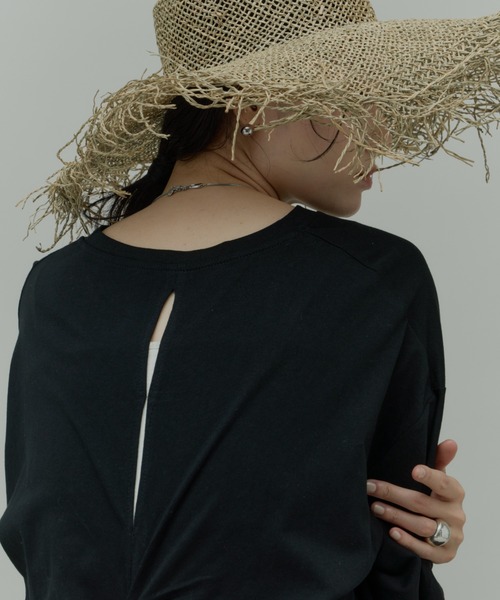 Plumel(プルメル)の「Back Tuck Half Sleeve T Dress / バックタックハーフスリーブカットドレス(ワンピース・レディース・ブラウン/アイボリー/ブラック・MEDIUM)」の1枚目の写真