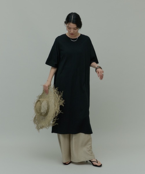 Plumel(プルメル)の「Back Tuck Half Sleeve T Dress / バックタックハーフスリーブカットドレス(ワンピース・レディース・ブラウン/アイボリー/ブラック・MEDIUM)」の13枚目の写真