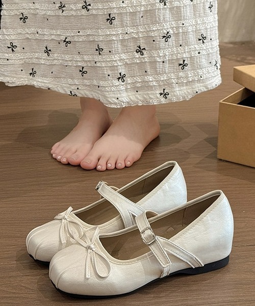 gossip!ロサンゼルス(ゴシップロサンゼルス)の「【Y2Kガーリー】レトロリボン インヒールバレエパンプス(パンプス・レディース・オフホワイト/シルバー・XL/S/M/L)」の15枚目の写真