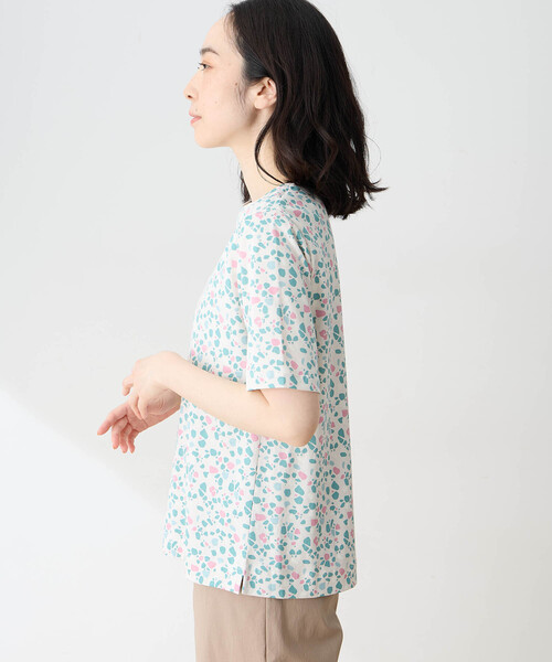 DECOY SINCE 1981(デコイシンスイチキュウハチイチ)の「【in Bloomコラボ】ひやさら総柄Tシャツ【接触冷感・UVカット・オーガニックコットンブレンド】(Tシャツ/カットソー・レディース・グリーン/オレンジ・L/LL/M)」の11枚目の写真