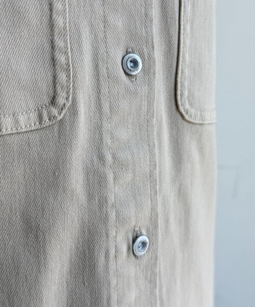 DouDou(ドゥドゥ)の「【Healthy denim】Almond(シャツ/ブラウス・レディース・サンドベージュ・1)」の6枚目の写真