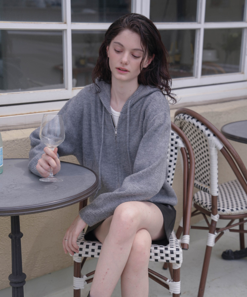 DEHEVE（デヘヴェ）の「Two-way Hood Zip-up Knit [Gray]（ニット/セーター・レディース・アッシュグレー・FREE）」の2枚目の写真