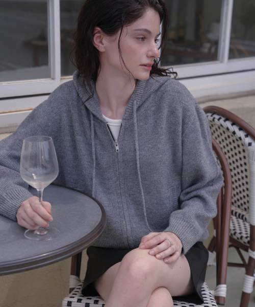 DEHEVE（デヘヴェ）の「Two-way Hood Zip-up Knit [Gray]（ニット/セーター・レディース・アッシュグレー・FREE）」の3枚目の写真