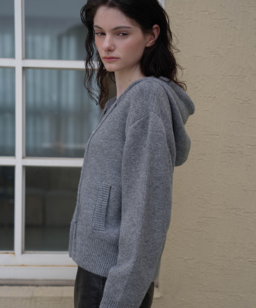DEHEVE（デヘヴェ）の「Two-way Hood Zip-up Knit [Gray]（ニット/セーター・レディース・アッシュグレー・FREE）」の5枚目の写真