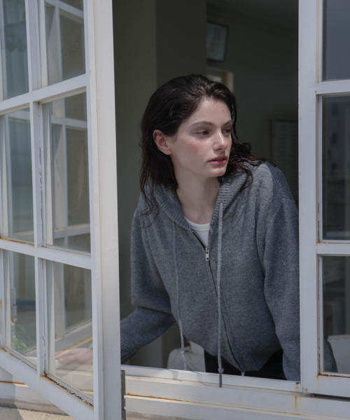 DEHEVE（デヘヴェ）の「Two-way Hood Zip-up Knit [Gray]（ニット/セーター・レディース・アッシュグレー・FREE）」の9枚目の写真