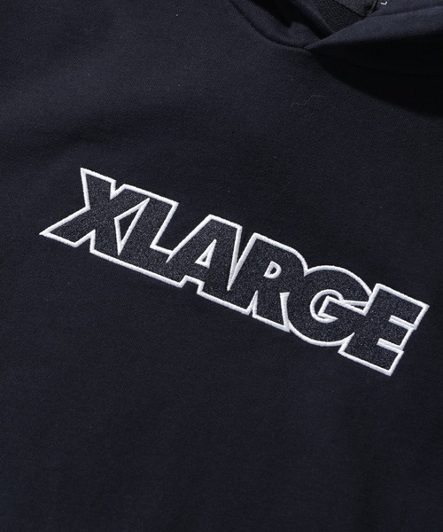 XLARGE(エクストララージ)の「STANDARD LOGO HOODED SWEATSHIRT(パーカー・メンズ・グレー/ブラック/ネイビー/グリーン・S/M/L/XL)」の5枚目の写真