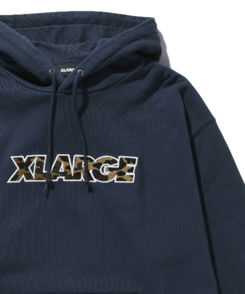 XLARGE(エクストララージ)の「STANDARD LOGO HOODED SWEATSHIRT(パーカー・メンズ・グレー/ブラック/ネイビー/グリーン・S/M/L/XL)」の8枚目の写真