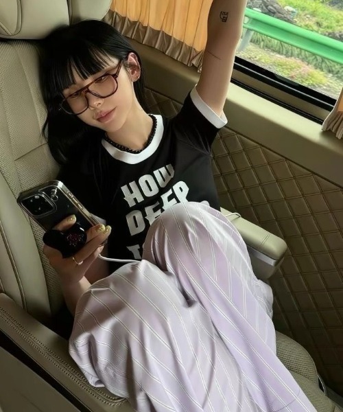 ViViDAY（ビビデー）の「ハート＆英字プリントtシャツ（Tシャツ/カットソー・レディース・ブラック・M）」の2枚目の写真