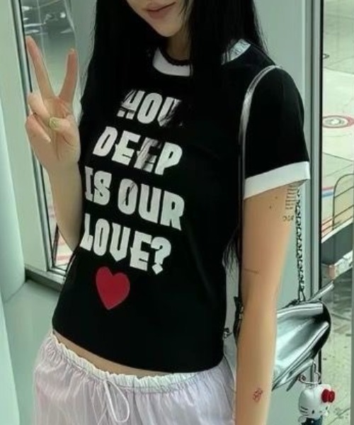 ViViDAY（ビビデー）の「ハート＆英字プリントtシャツ（Tシャツ/カットソー・レディース・ブラック・M）」の3枚目の写真